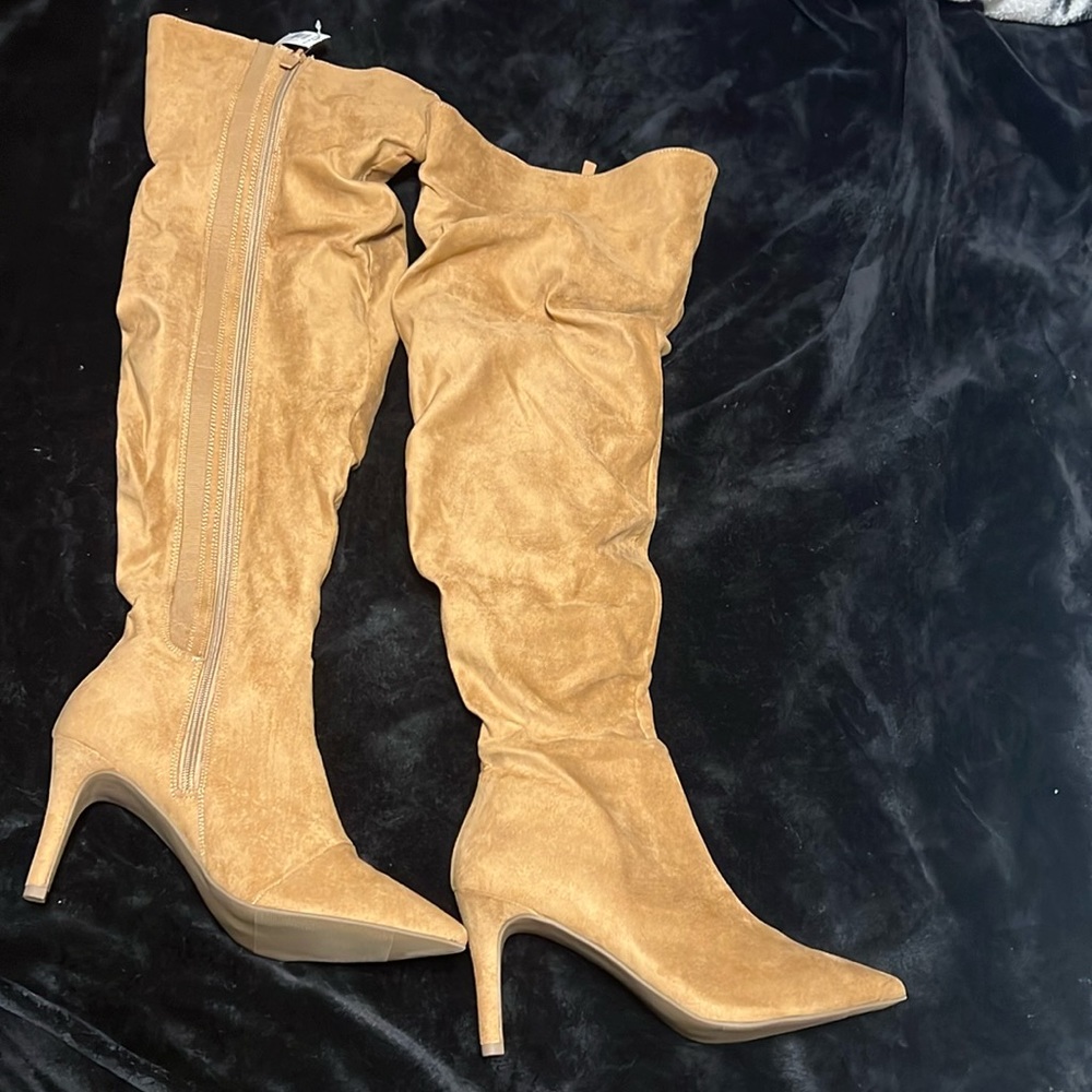 NWT Torrid Wide Width Suede Knee High Boots